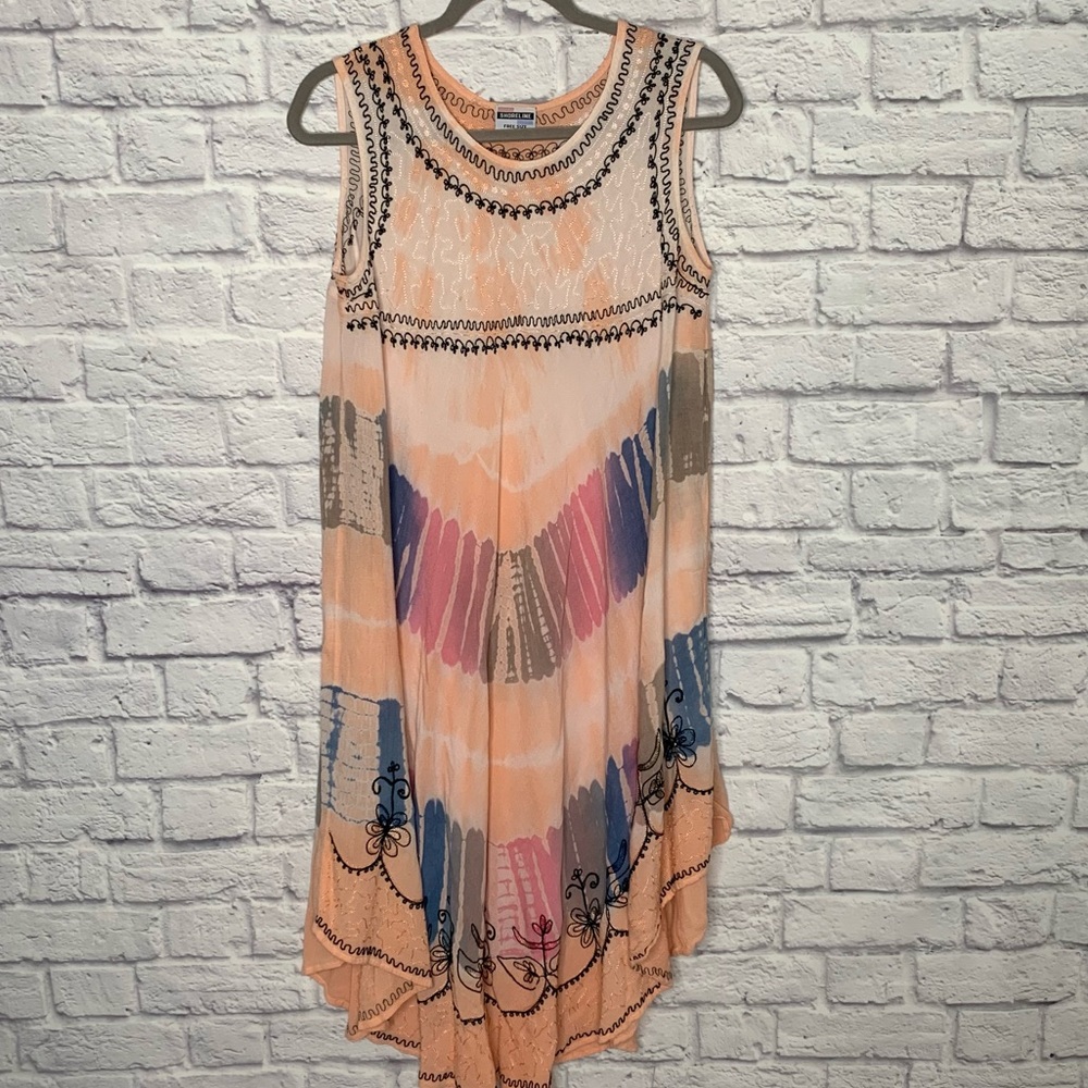 EUC🔹️Shoreline Tie-Dye Embroidered Sleeveless Shift Dress